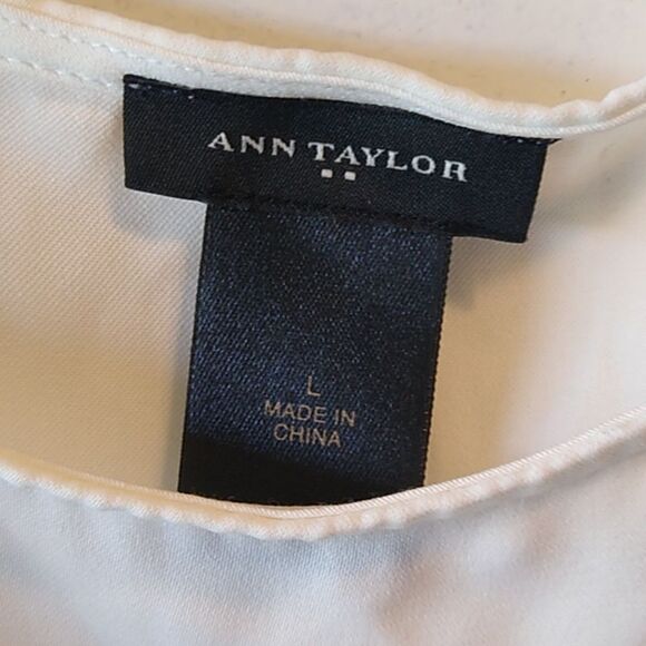 Ann Taylor White Embellished Front Hem Women's L Sleeveless Blouse - Picture 2 of 6